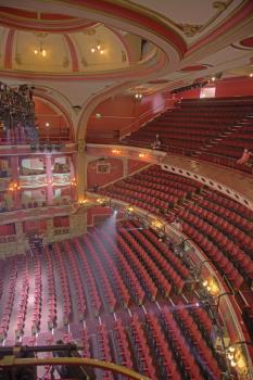 Bristol Hippodrome, United Kingdom: outside London: Auditorium from sid