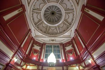 Bristol Hippodrome, United Kingdom: outside London: Grand Staircase ceiling