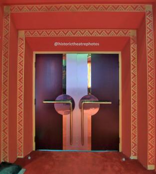 Earl Carroll Theatre, Hollywood, Los Angeles: Hollywood: Auditorium Doors
