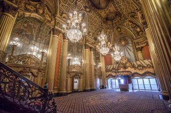 Los Angeles Theatre, Los Angeles: Downtown: Lobby from beside stairs