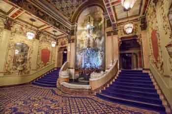 Los Angeles Theatre, Los Angeles: Downtown: Mezzanine from Right