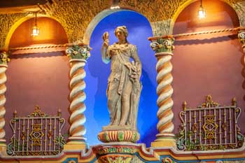 Majestic Theatre, San Antonio, Texas: Statuary