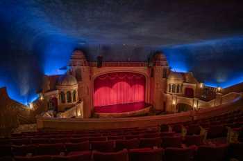 Paramount Theatre, Abilene, Texas: Auditorium from Balcony Left Cross Aisle