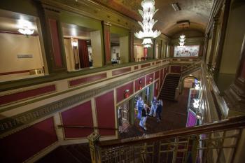 Paramount Theatre, Austin, Texas: Upper Lobby