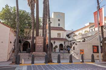 Pasadena Playhouse, Los Angeles: Greater Metropolitan Area: Courtyard from Street