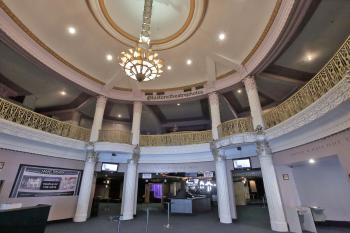 Saban Theatre, Beverly Hills, Los Angeles: Greater Metropolitan Area: Lobby from entrance doors