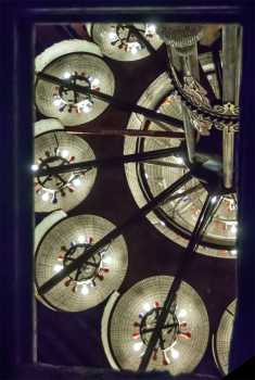Shrine Auditorium, University Park, Los Angeles: Greater Metropolitan Area: Chandelier closeup