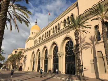 Shrine Auditorium, University Park, Los Angeles: Greater Metropolitan Area: Royal St facade