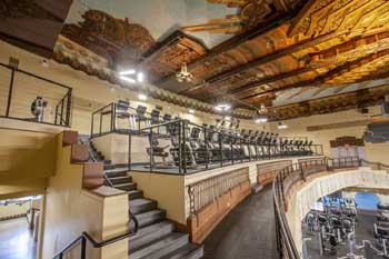 Warner Theatre, Huntington Park, Los Angeles: Greater Metropolitan Area: Balcony Side