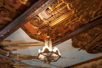 Warner Theatre, Huntington Park, Los Angeles: Greater Metropolitan Area: Lamp Detail
